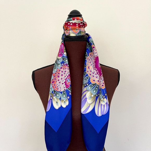 Salvatore Ferragamo Scarf Floral Blue Multicolor Silk Wrap - Picture 13 of 16